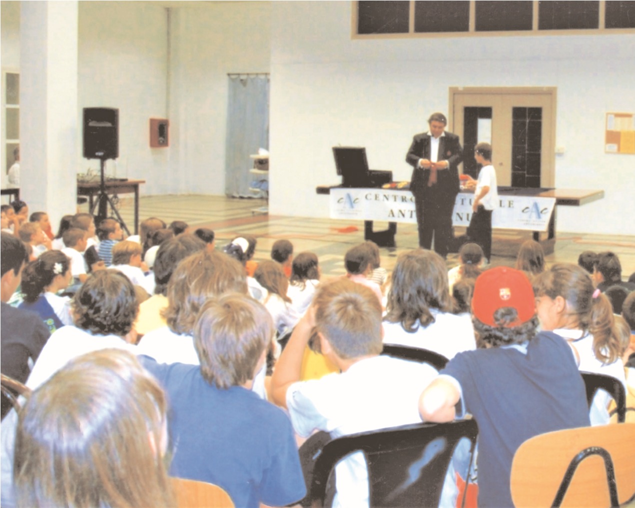Spettacolo di magia con Mister Max nel 2008