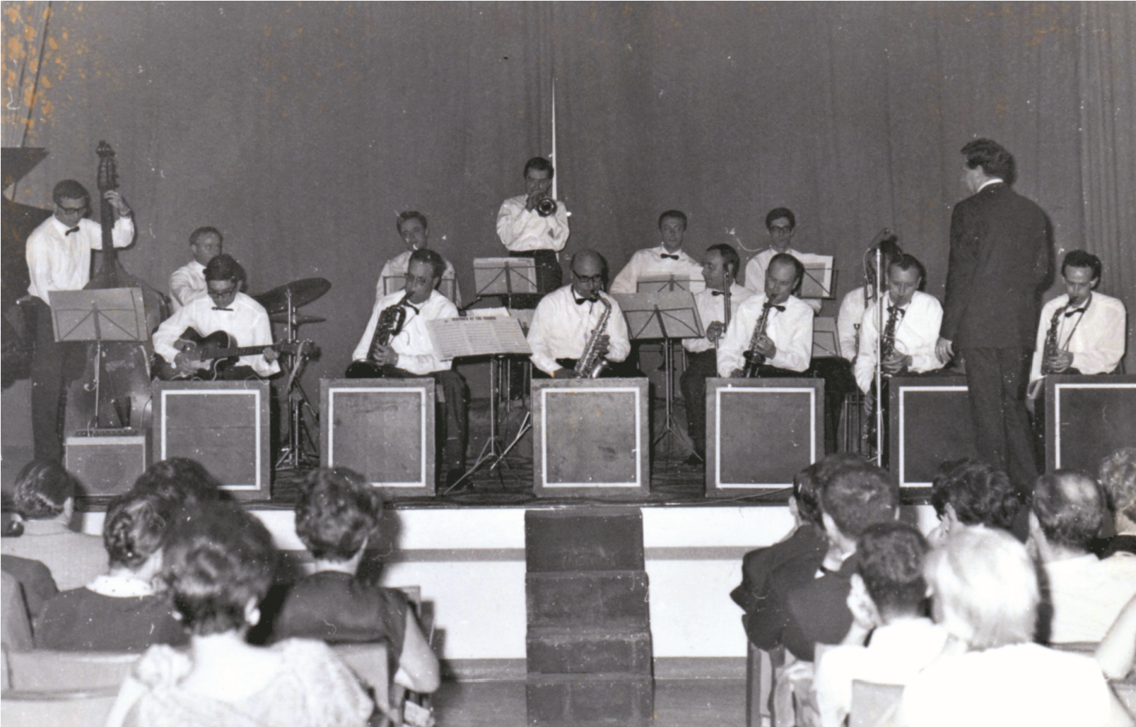 Orchestra Jazz sul palco dell'auditorium nel 1968