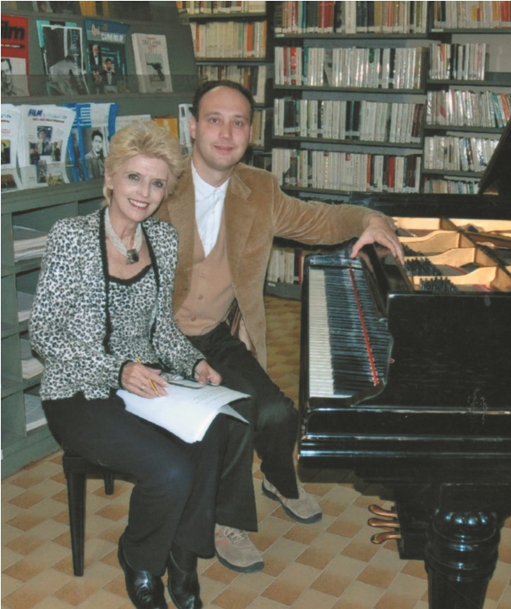 Maria Brivio e Adalberto Riva preparano Canzon de Natal
